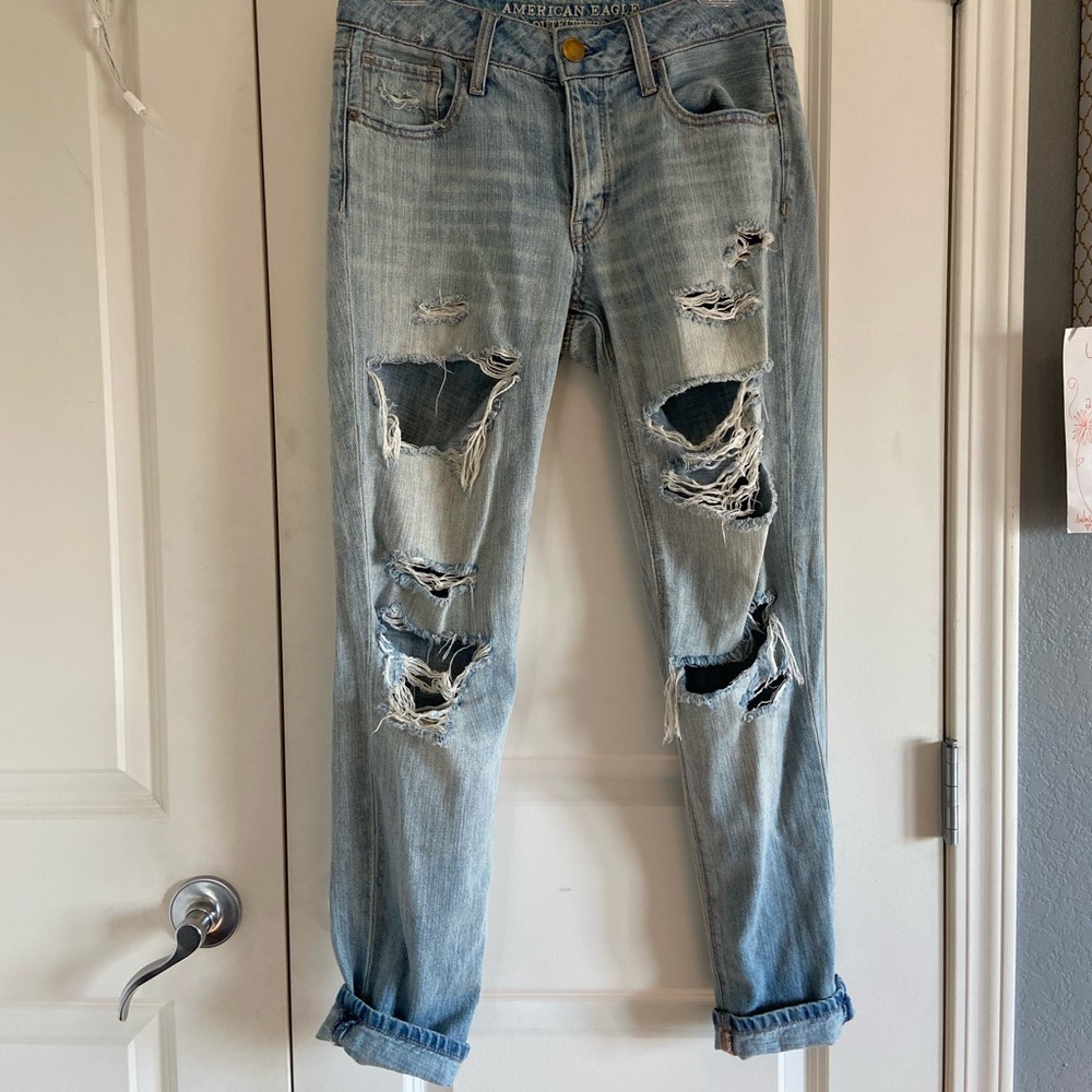 American Eagle Tomgirl Ripped Jeans